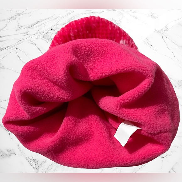 2 Women’s Knitted Pom Pom Beanie Hats - Picture 5 of 5